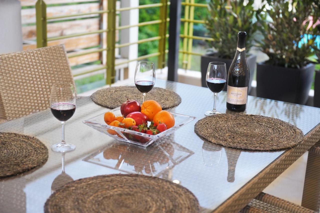 Onar Luxury Apartment Nea Peramos  Exterior photo